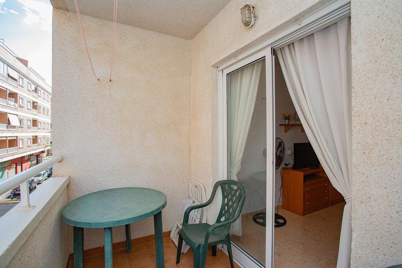 096 Pleasant Place Luis - Alicante Holiday Torrevieja Exterior foto