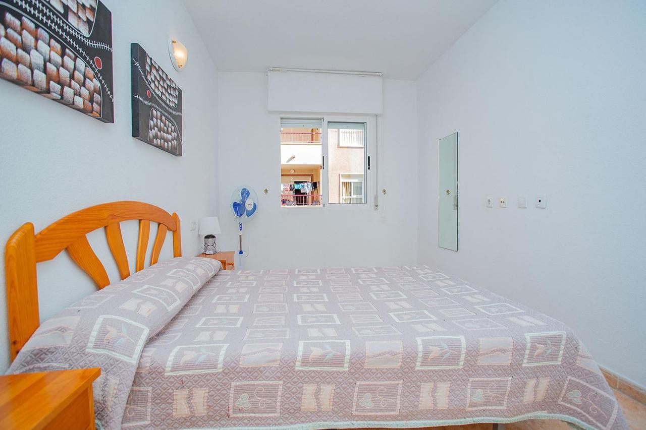 096 Pleasant Place Luis - Alicante Holiday Torrevieja Exterior foto