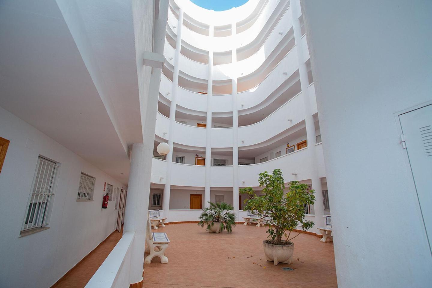 096 Pleasant Place Luis - Alicante Holiday Torrevieja Exterior foto