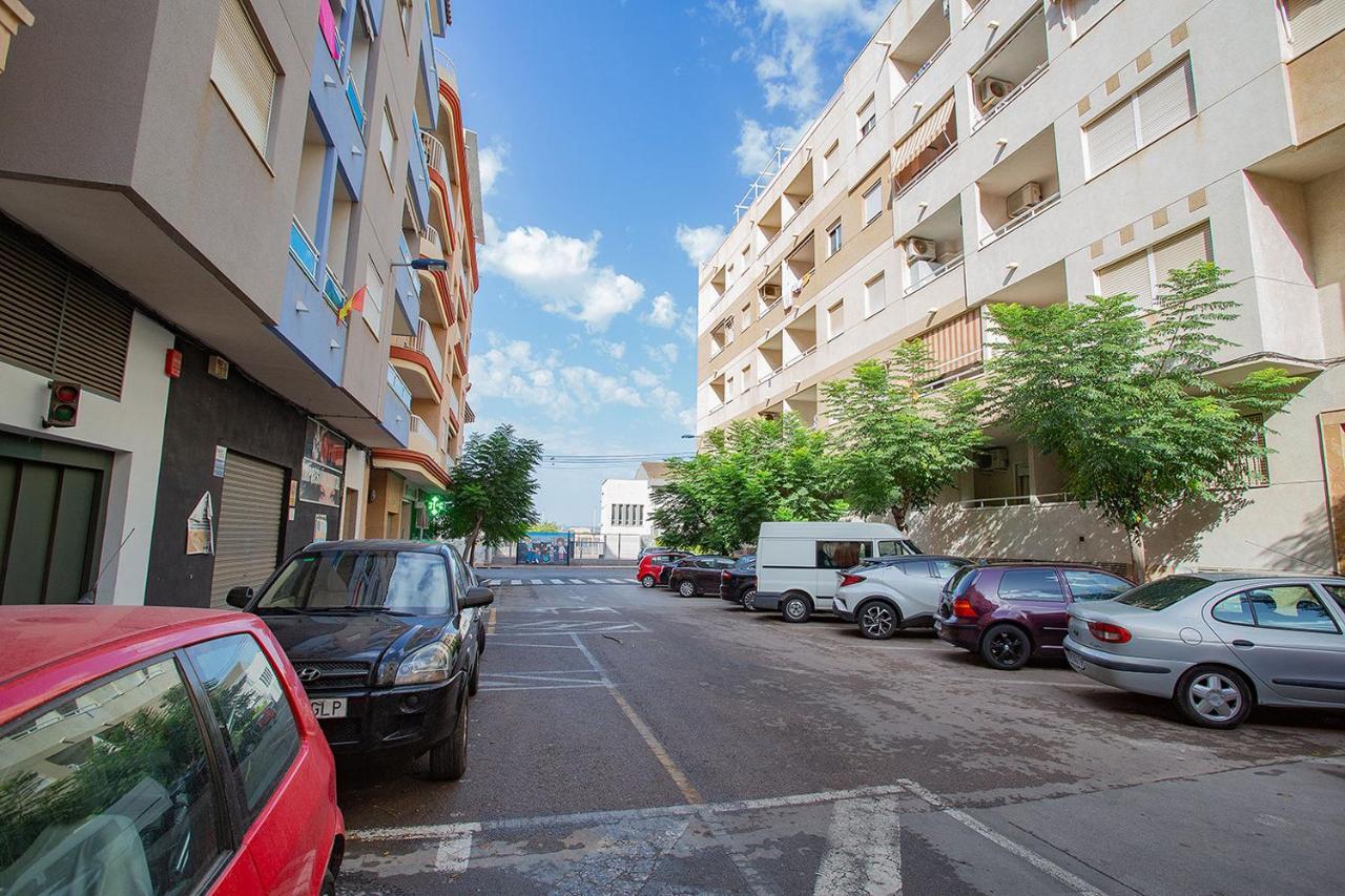 096 Pleasant Place Luis - Alicante Holiday Torrevieja Exterior foto